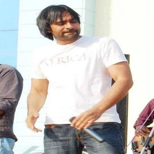 Ohnu Pucho (Live) Babbu Maan mp3 song download, Ohnu Pucho (Live) Babbu Maan full album mp3 song